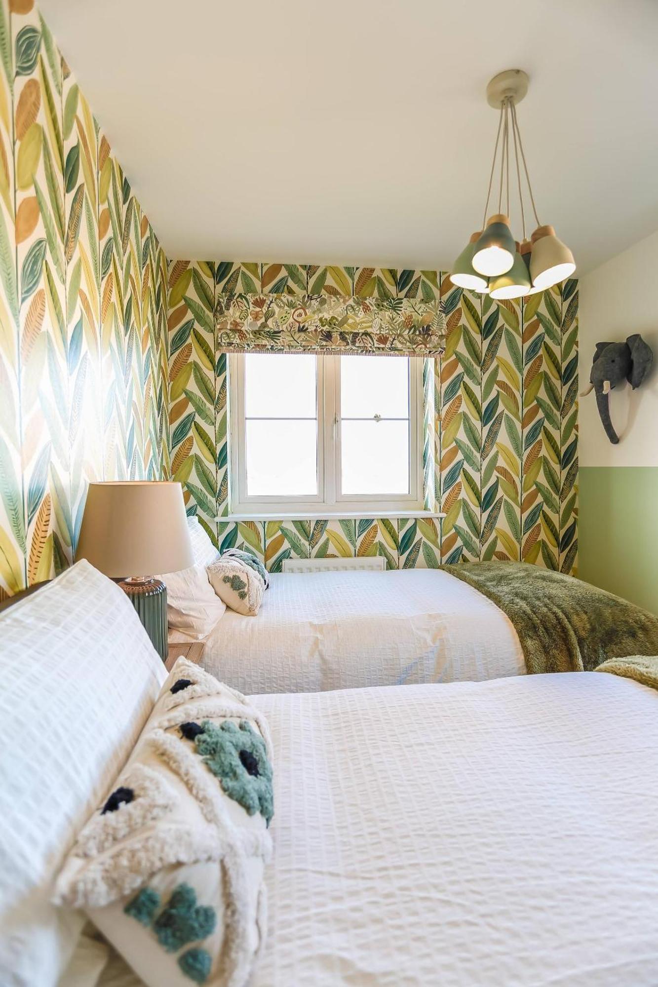 Flint House - Bracklesham Bay Villa Chichester Ngoại thất bức ảnh